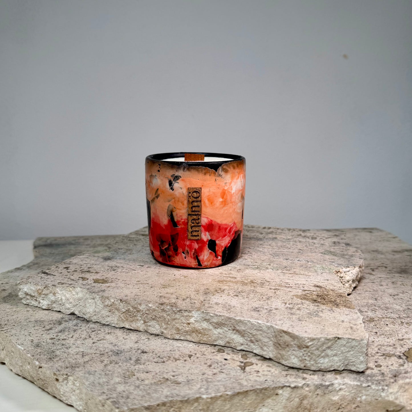 Single Pot in Rich and Warm Fireside Tones