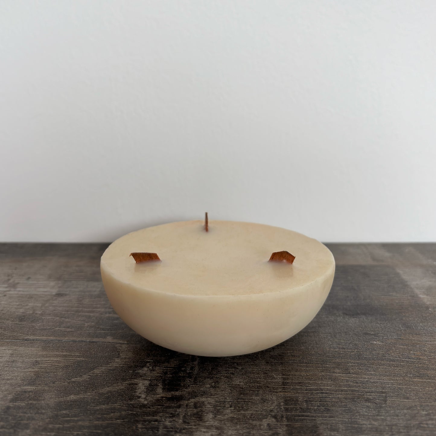 Zen Aroma Pebbles & Bowl Set by Malmo.