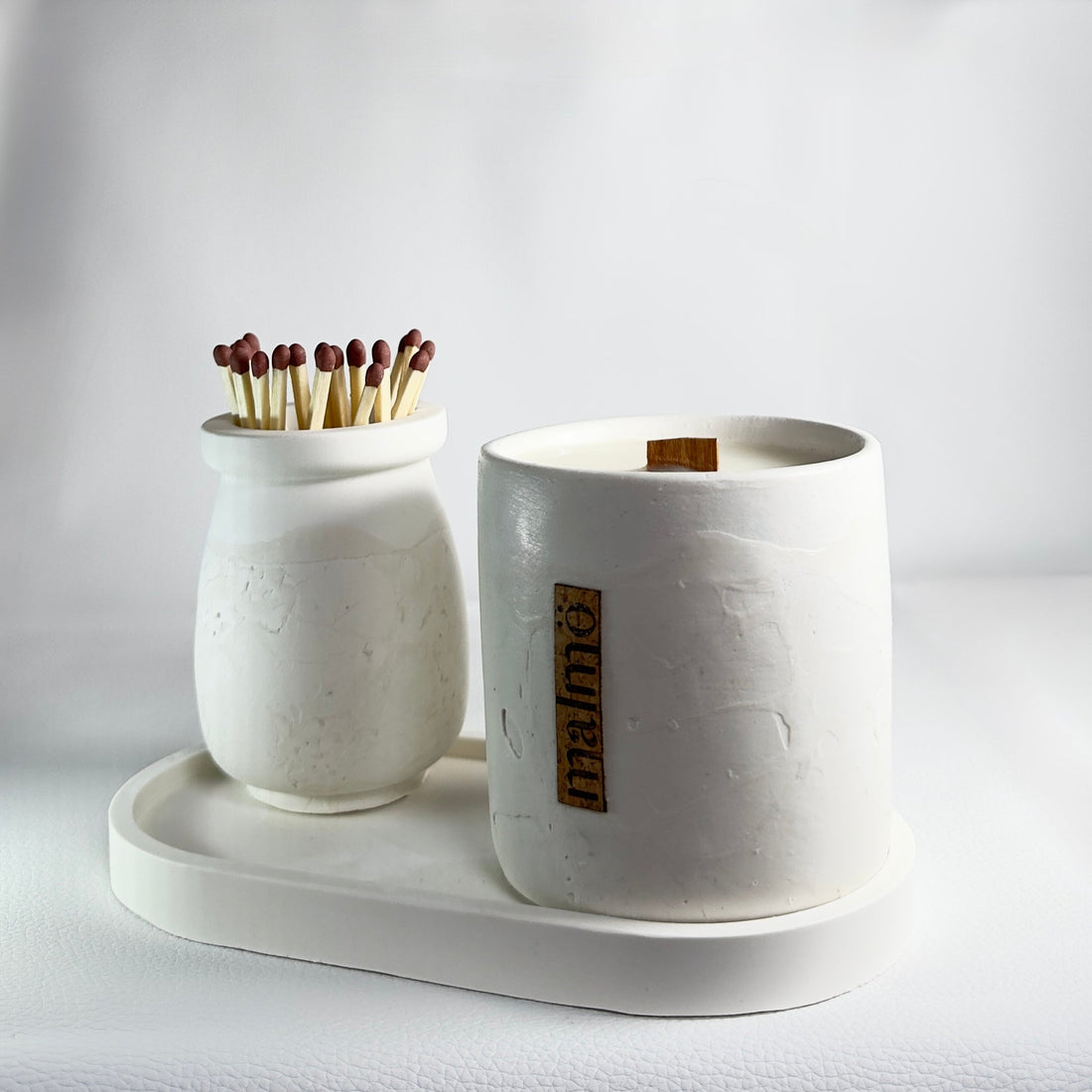 How Do Refillable Candles Work?