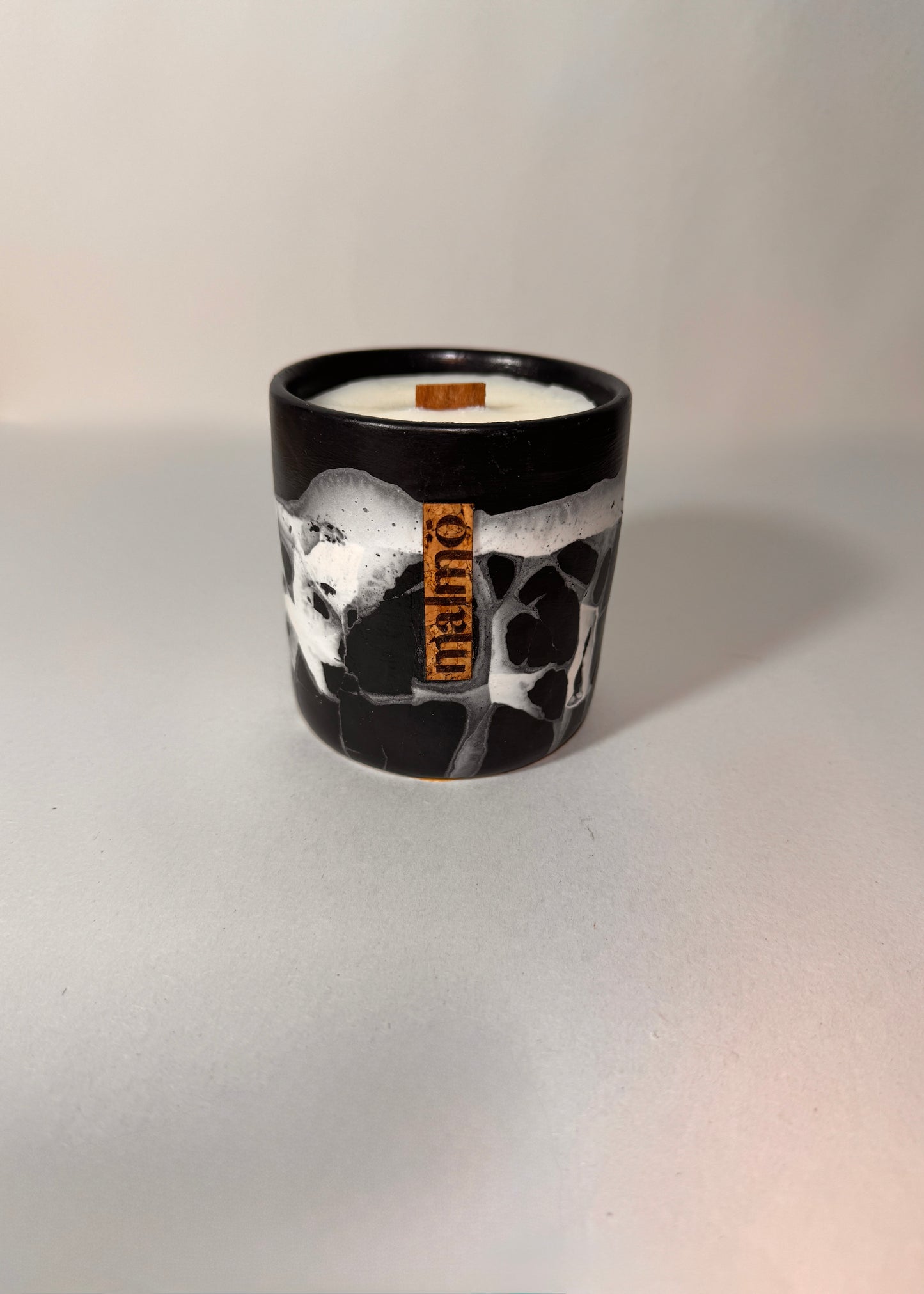 Zen Aroma Pebbles & Bowl Set by Malmo.