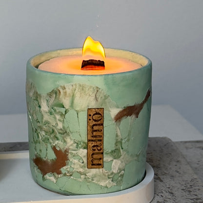 Leaf green candle pot - refillable handmade décor for modern homes