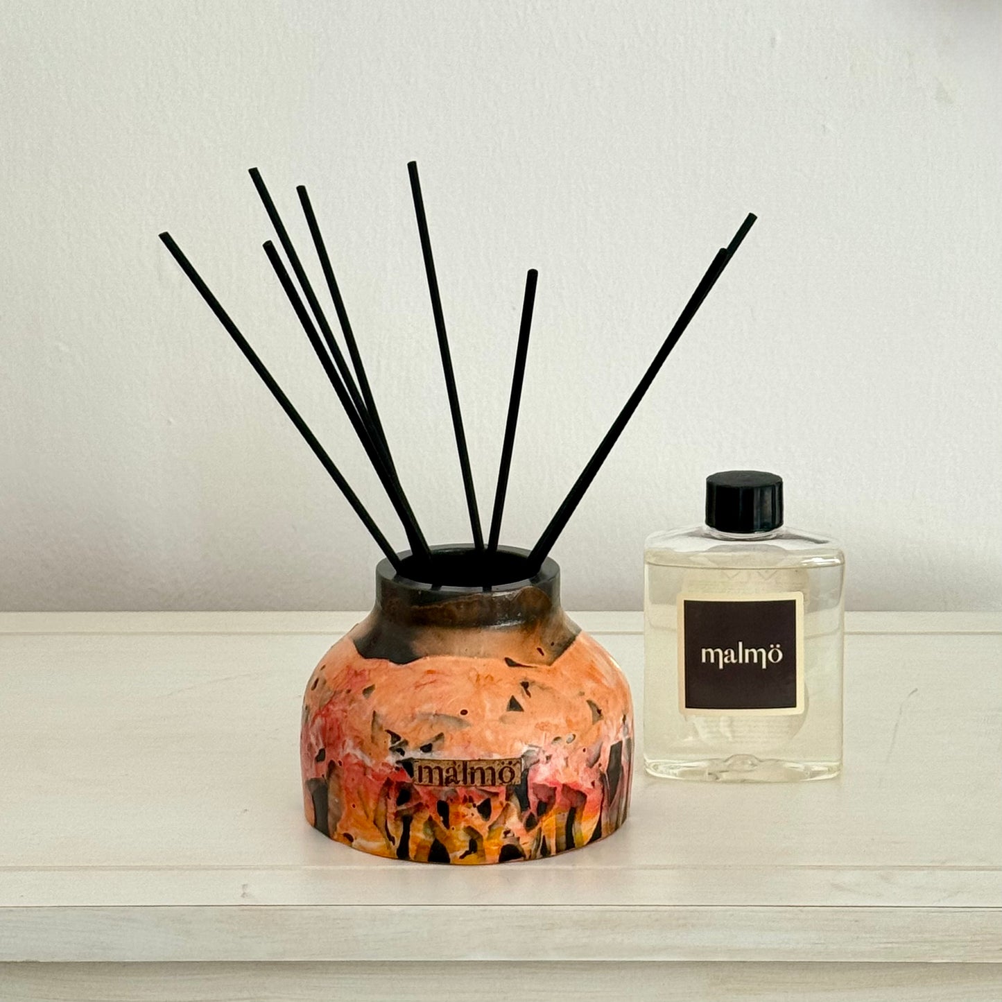 Dröm Reed Diffuser in Cosy Fireside Hues